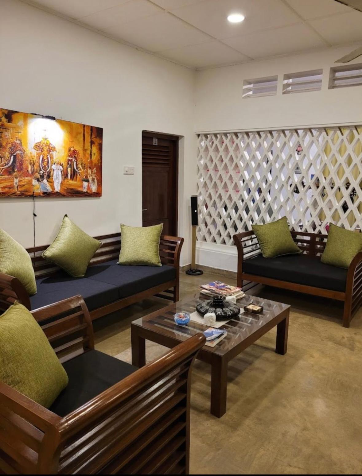 Dions Guest House เนกอมโบ ภายนอก รูปภาพ