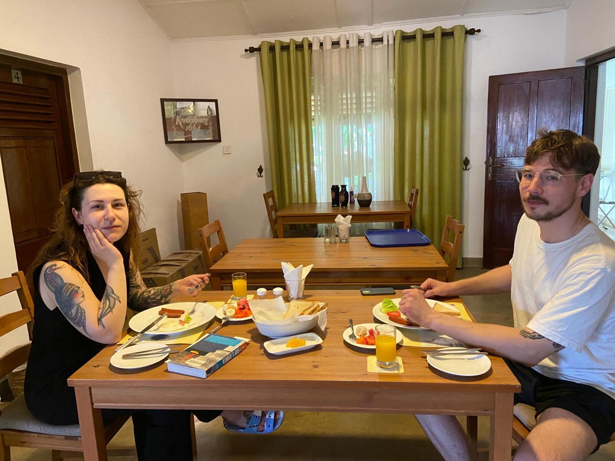 Dions Guest House เนกอมโบ ภายนอก รูปภาพ